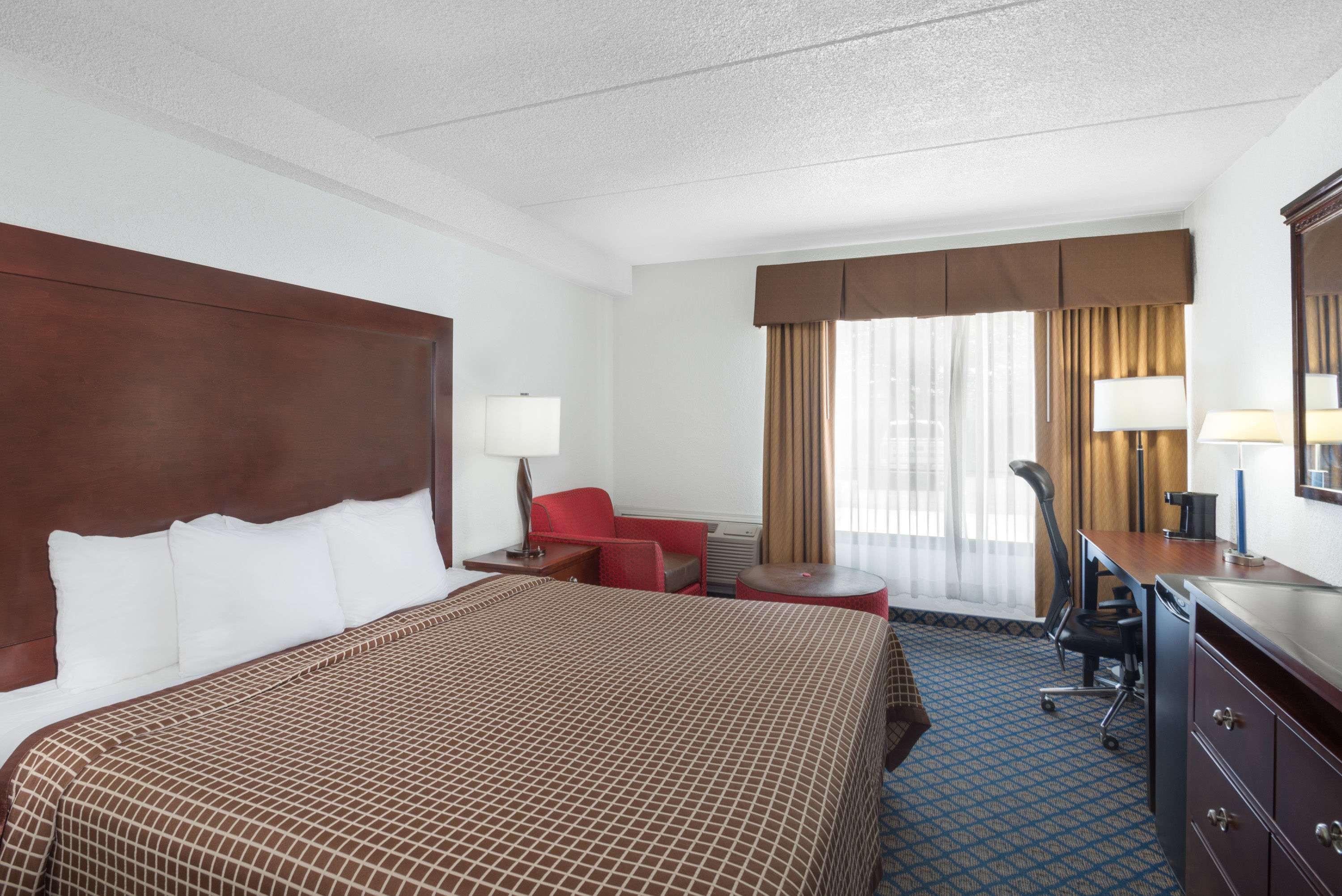 Days Inn By Wyndham Geneva/Finger Lakes מראה חיצוני תמונה