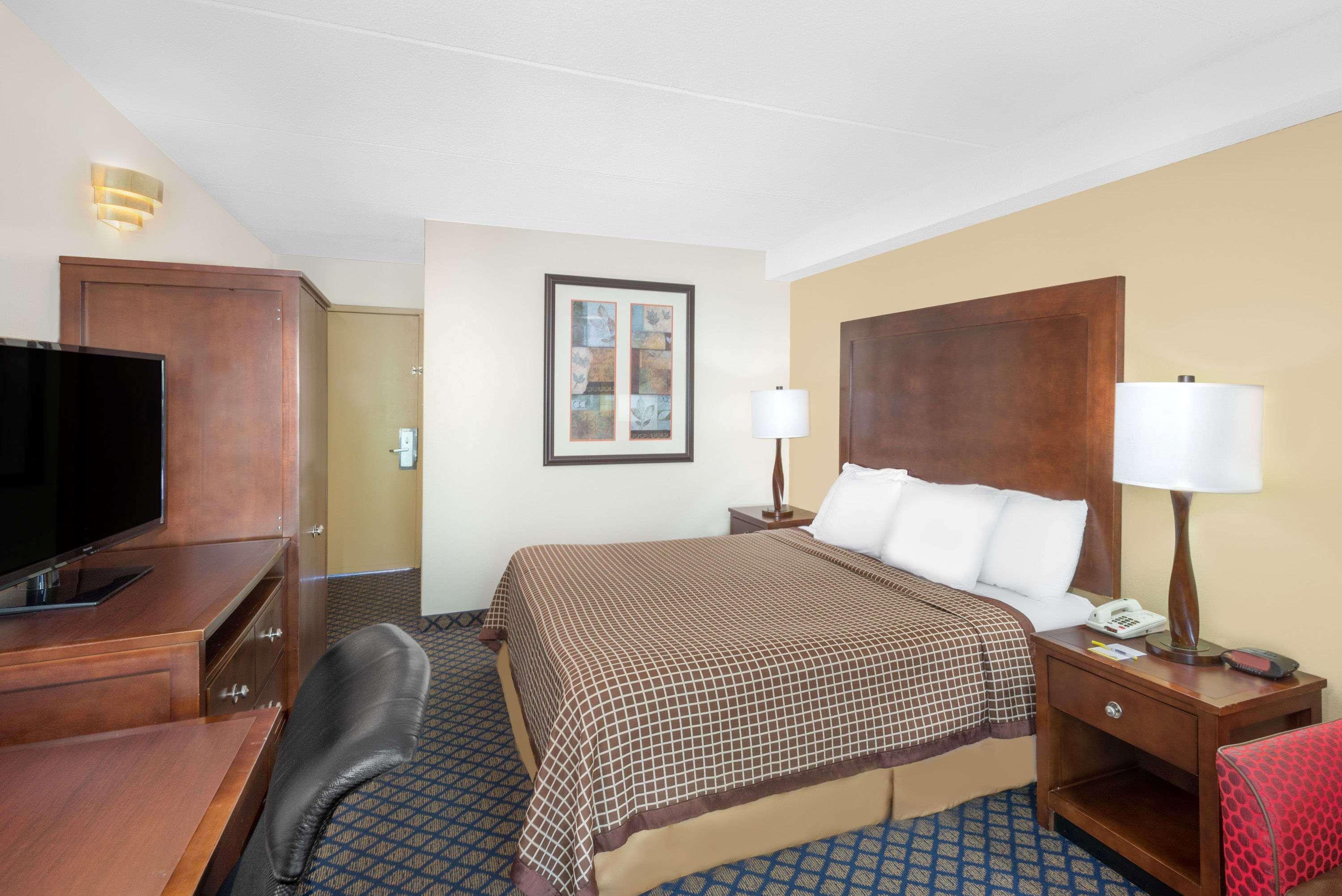 Days Inn By Wyndham Geneva/Finger Lakes מראה חיצוני תמונה
