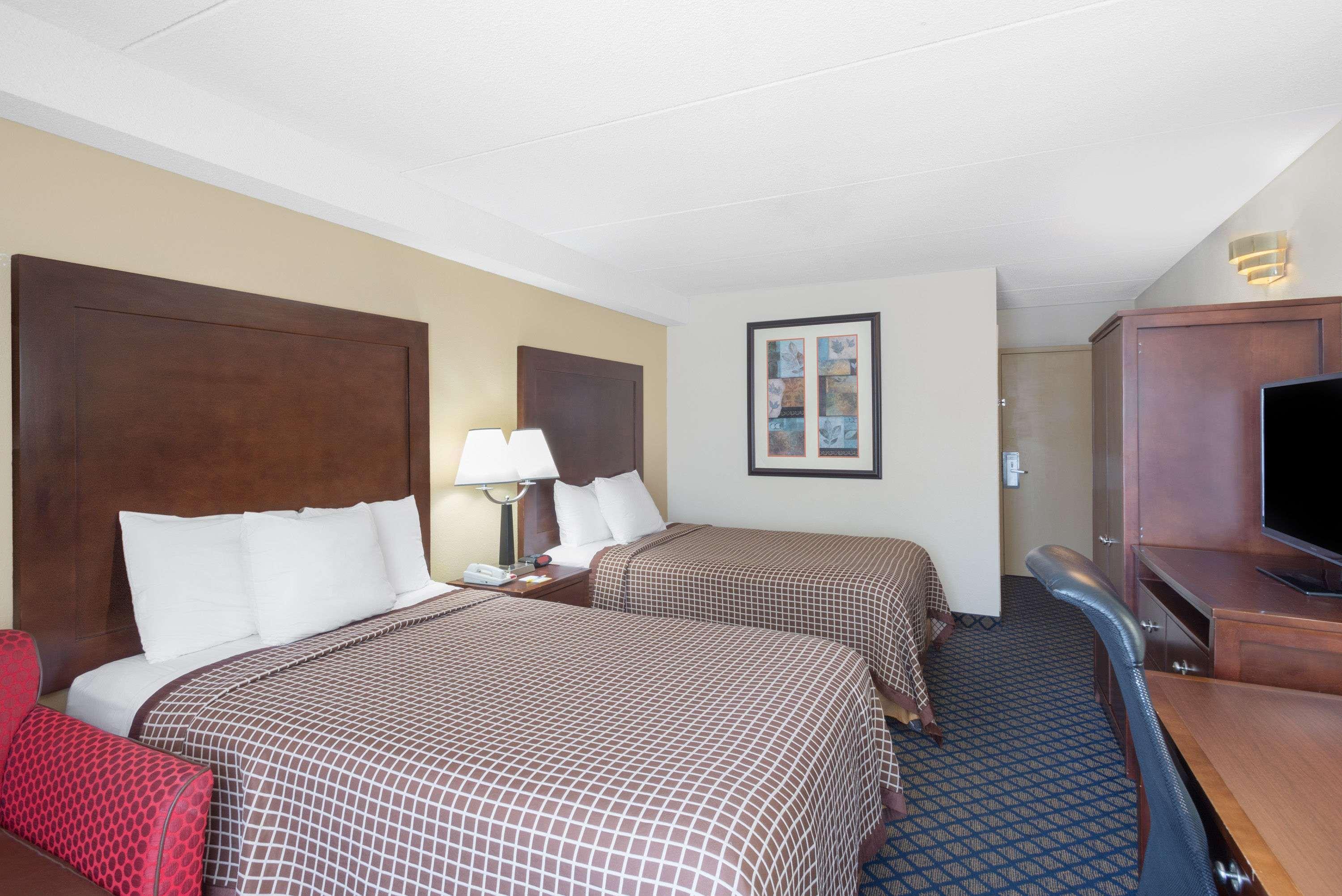 Days Inn By Wyndham Geneva/Finger Lakes מראה חיצוני תמונה
